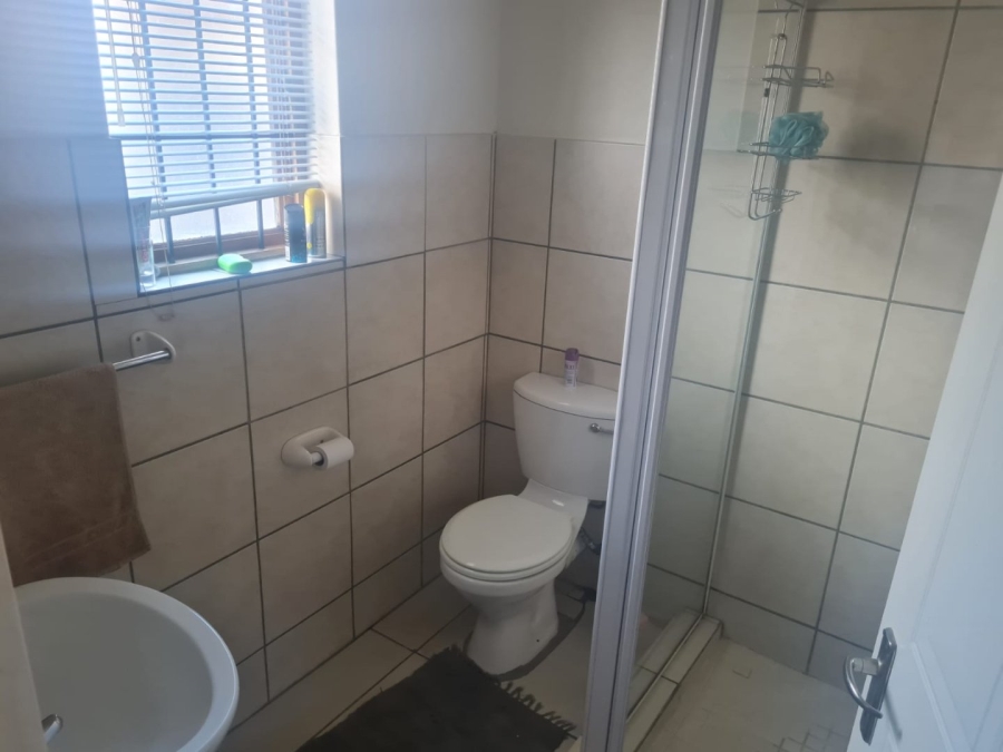 2 Bedroom Property for Sale in Langenhovenpark Free State